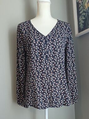 Ann Taylor Factory Navy V-Neck Floral Print Blouse Size Medium
